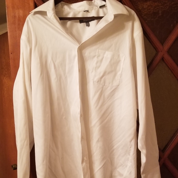 Kenneth Cole Reaction white button down shirt. - Picture 2 of 4